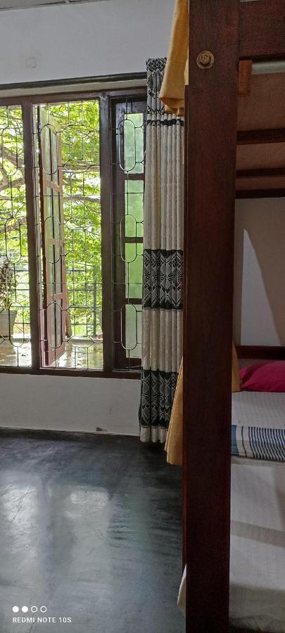 The Traveller'S Hostel & Private Rooms Sigiriya Exterior photo
