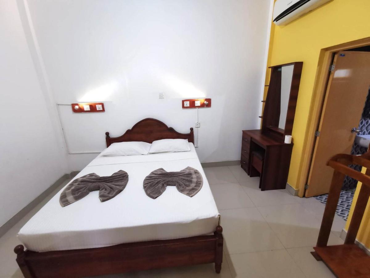 The Traveller'S Hostel & Private Rooms Sigiriya Exterior photo